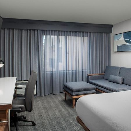 Courtyard By Marriott San Diego Carlsbad Exterior photo