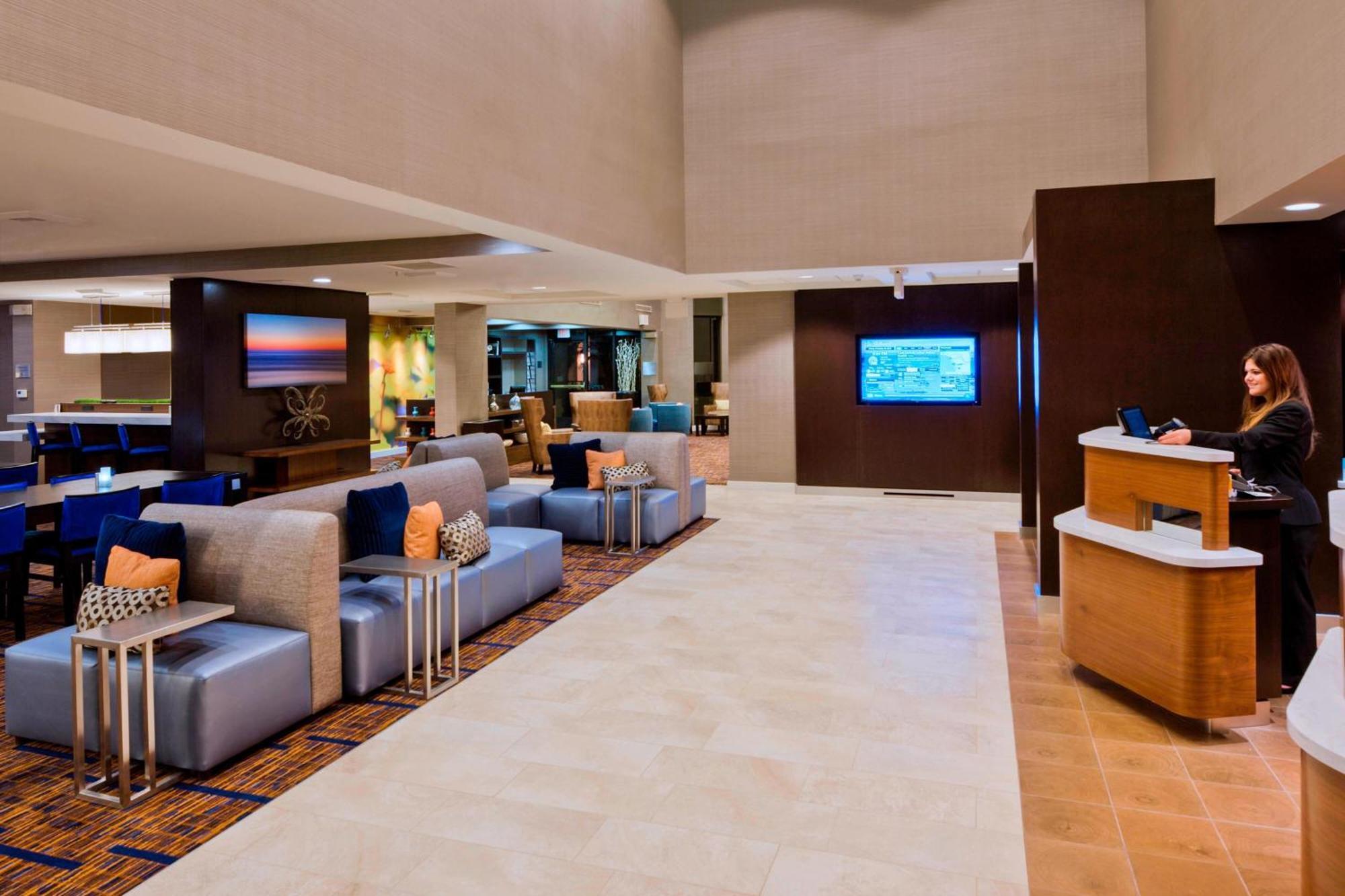 Courtyard By Marriott San Diego Carlsbad Exterior photo