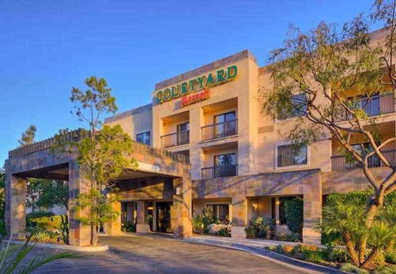 Courtyard By Marriott San Diego Carlsbad Exterior photo